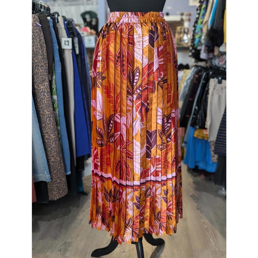 Satin Leaf Print Pleated Maxi Skirt